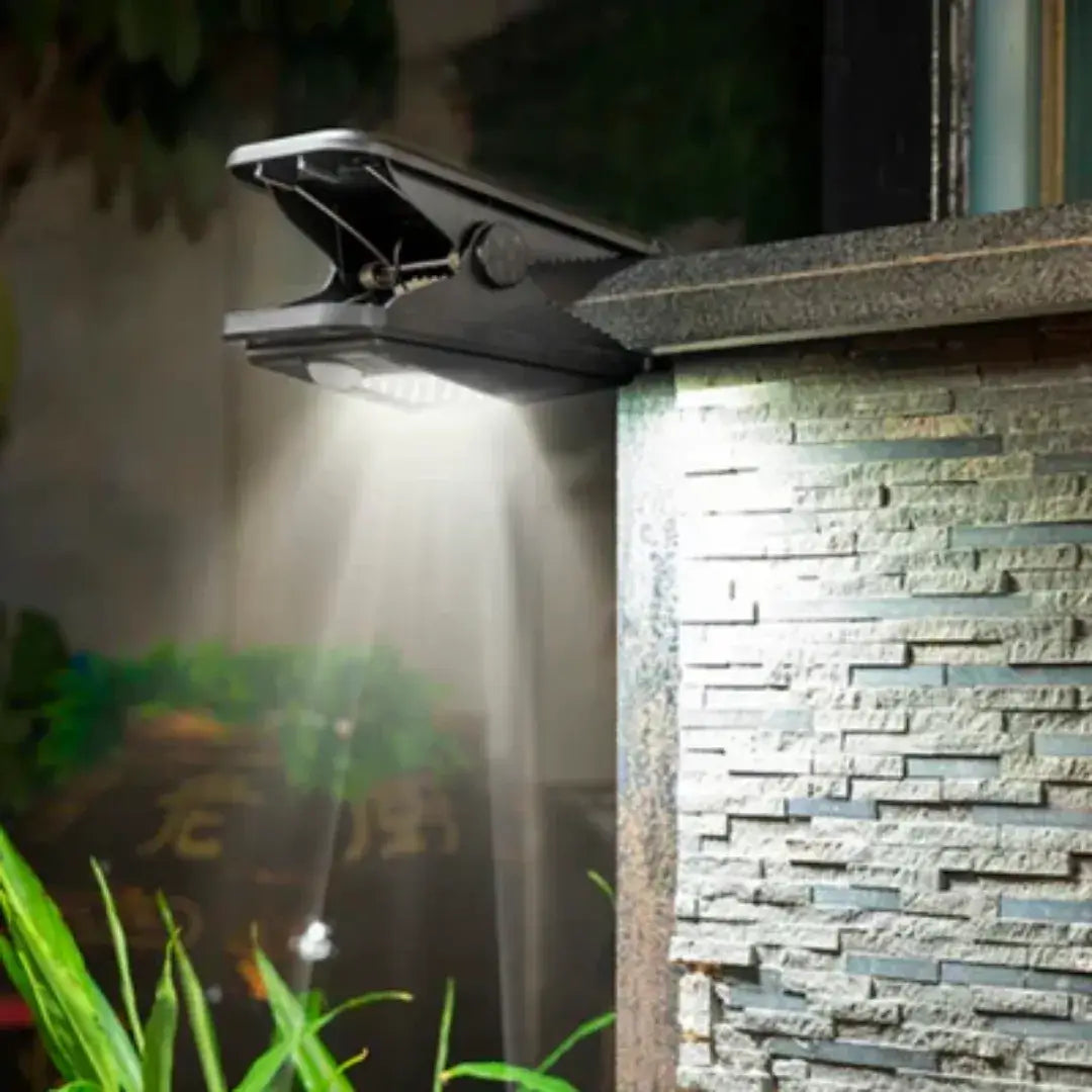 Refletor Solar com Sensor de Movimento e Proteção Impermeável - LuzViva™ [COMPRE 1 LEVE 2]